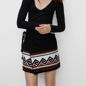 Aritzia Talula Bourlet Aztec Print Wrap Skirt Size Small